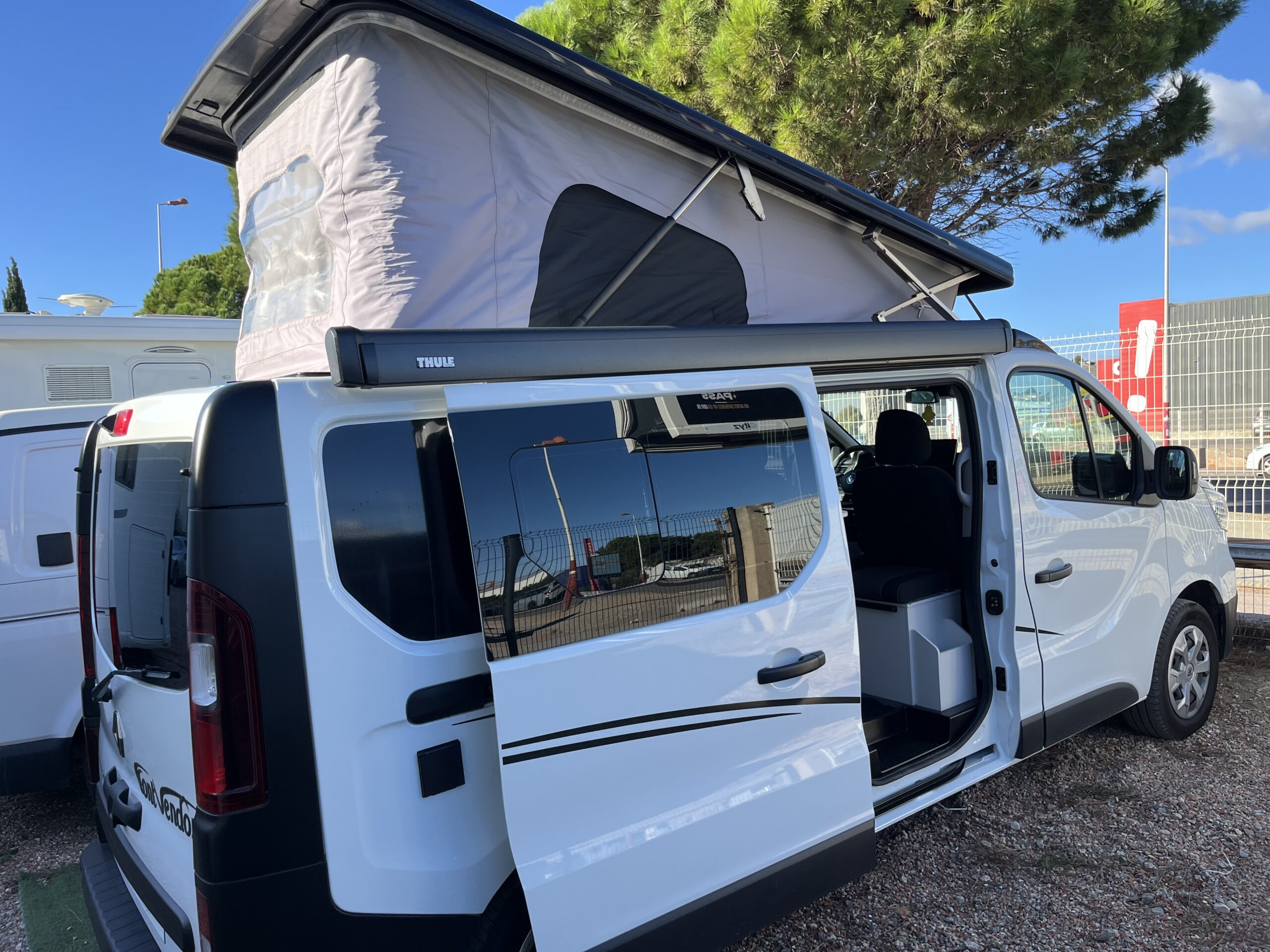 FONT VENDÔME AUTO CAMP XL